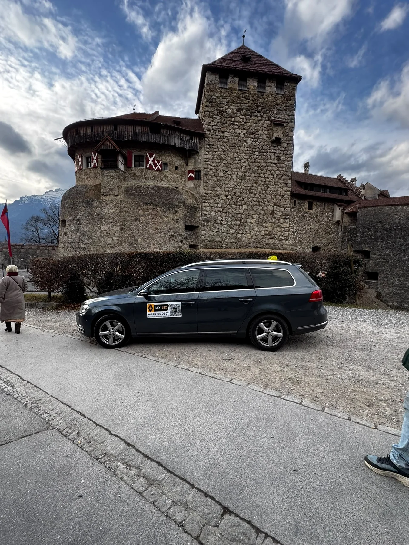 VW Passat von Taxi Leo für Kurierfahrten